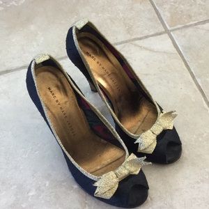 Marc Jacobs peep toe shoes